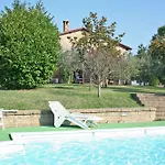 Casale Giulio By Posarellivillas *