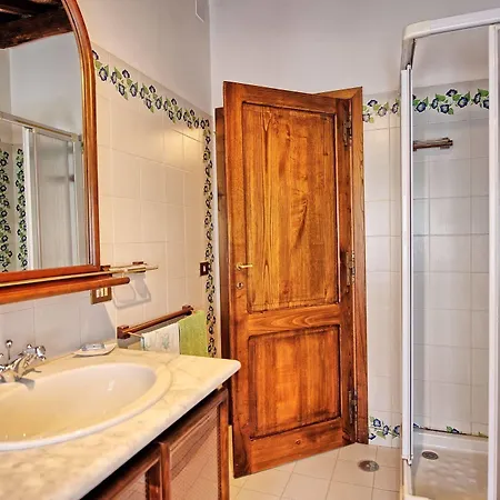 Holiday home Holiday Home Casale Giulio By Posarellivillas *